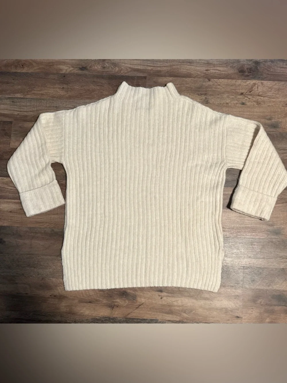 Old Navy Cream Ribbed Sweater – Size Large - Picture 2 of 2